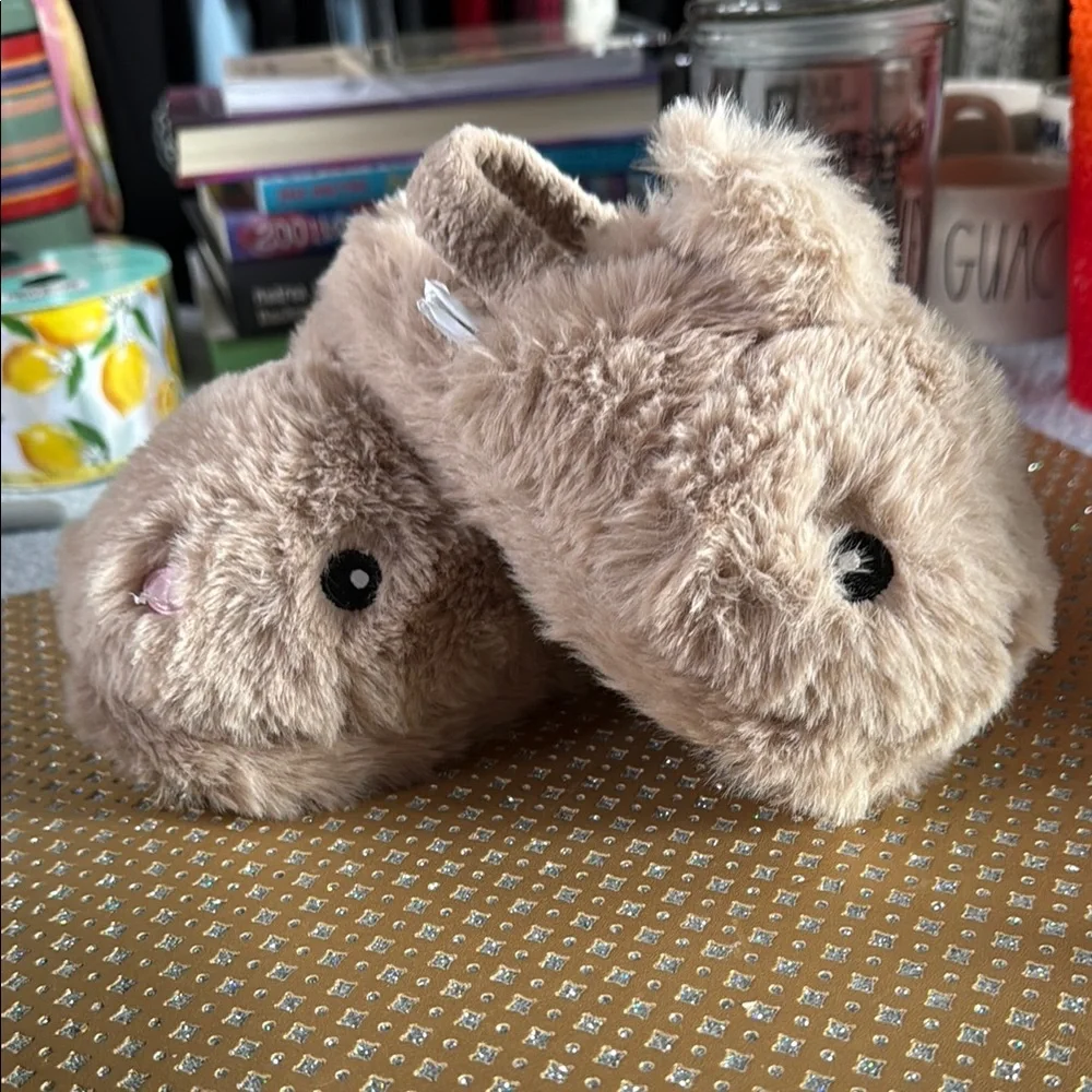 Plush Bunny Slippers 7/8 NWOT - Picture 2 of 6